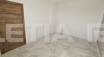 AJ1253: Independent house with land divided into three plots