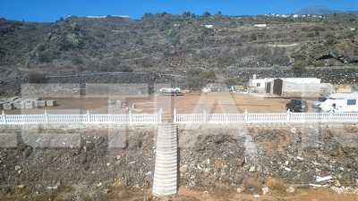 AJ1253: Independent house with land divided into three plots