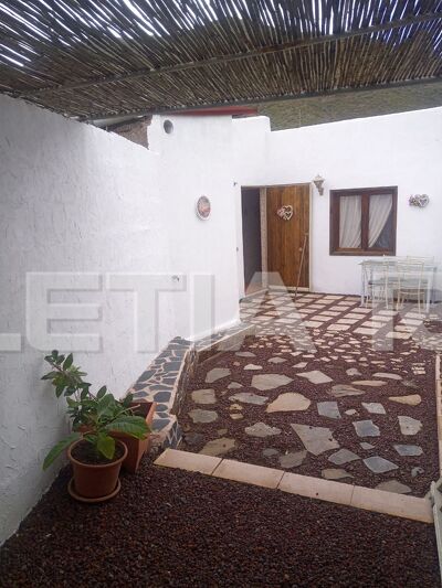 AJ1254: Beautiful three-bedroom townhouse in Santiago del Teide 
