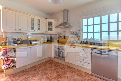 AJ1269: Beautiful villa for sale in Chayofa 