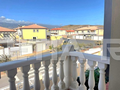 AJ1271: Hermoso Chalet Adosado de 4 habitaciones en el Medano 