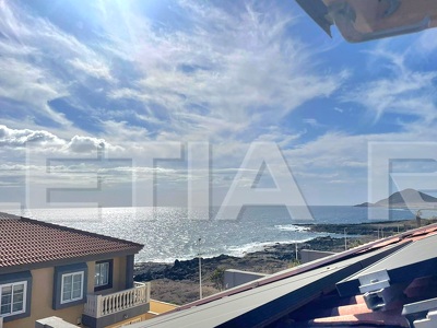 AJ1271: Hermoso Chalet Adosado de 4 habitaciones en el Medano 